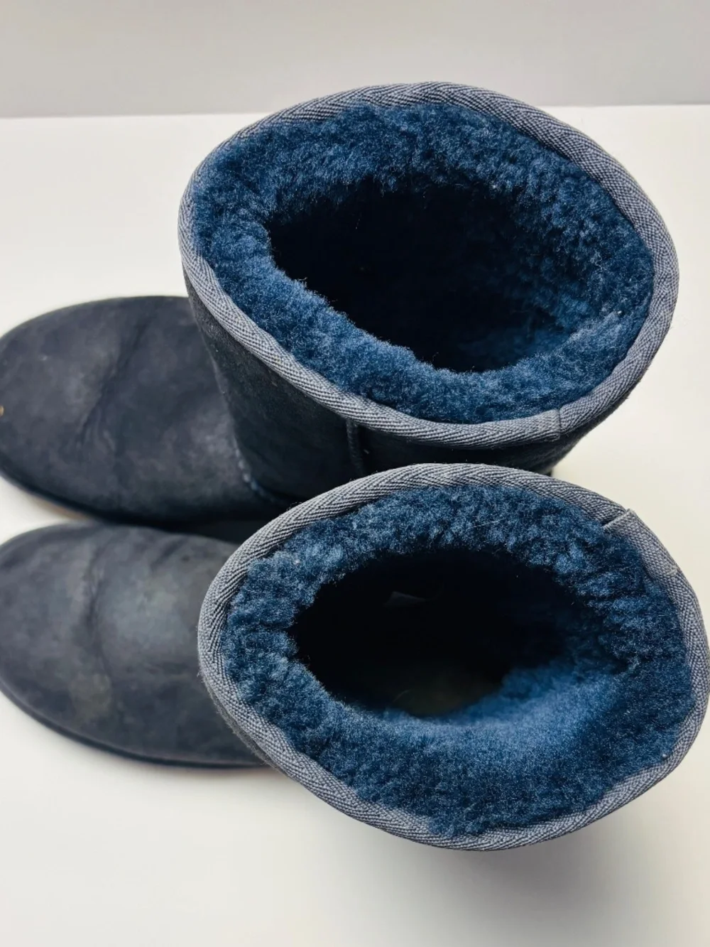 UGG Australia Classic Short Navy Blue Suede Sheepskin Boots Women’s Size 6